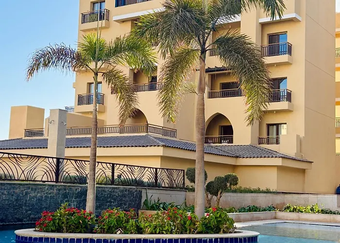 Aldau Heights Prestige Spacious Hotel-style Poolview 1br *