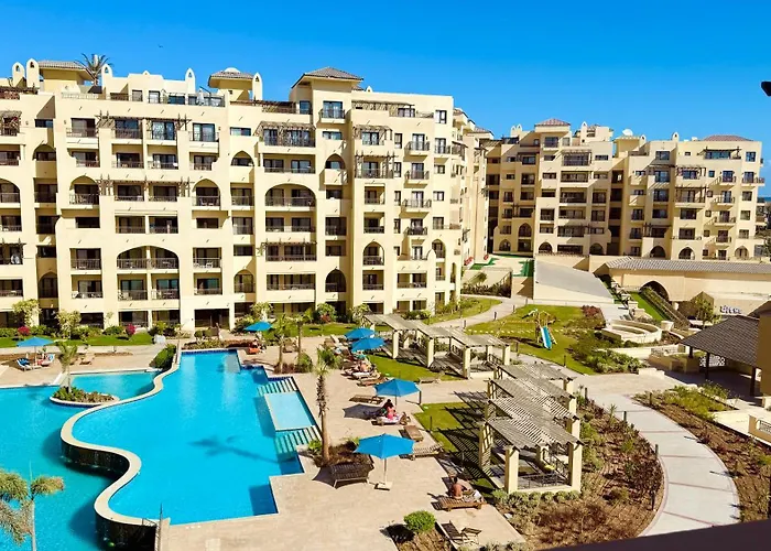Aldau Heights Prestige Spacious Hotel-style Poolview 1br * Gurdaka
