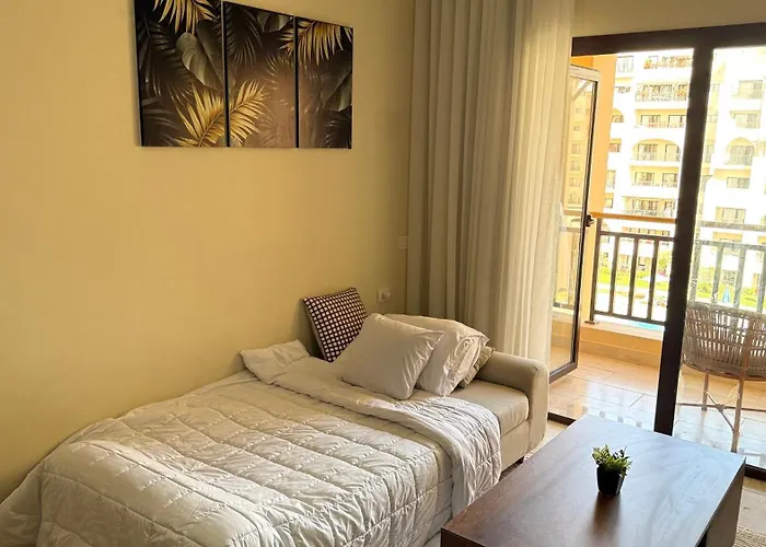 Apartmanhotel Aldau Heights Prestige Spacious Hotel-style Poolview 1br