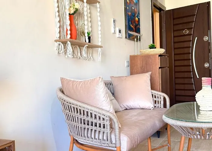 Aldau Heights Prestige Spacious Hotel-style Poolview 1br
