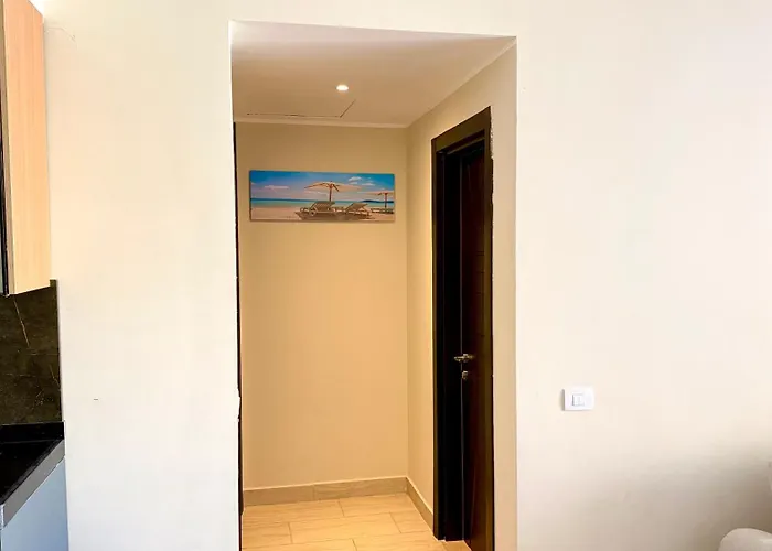 Apartmanhotel Aldau Heights Prestige Spacious Hotel-style Poolview 1br *