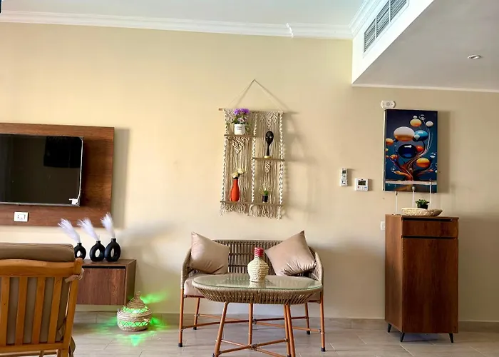 Aldau Heights Prestige Spacious Hotel-style Poolview 1br * Gurdaka
