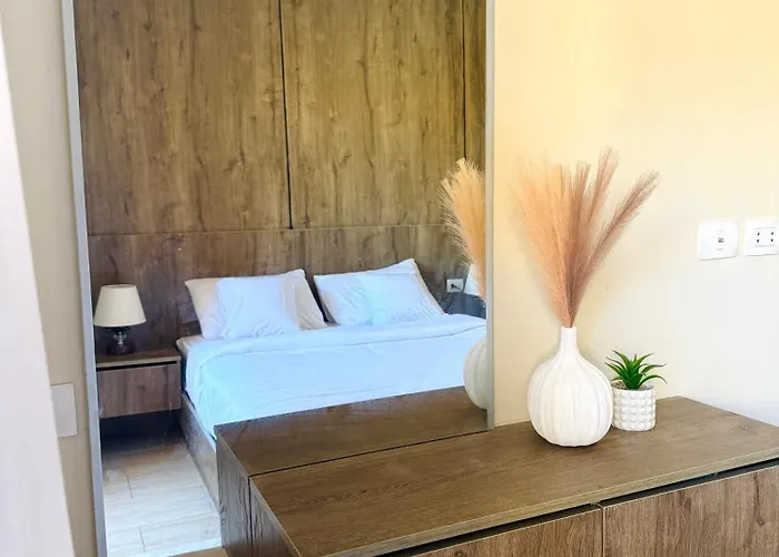 Aldau Heights Prestige Spacious Hotel-style Poolview 1br Apartmanhotel *