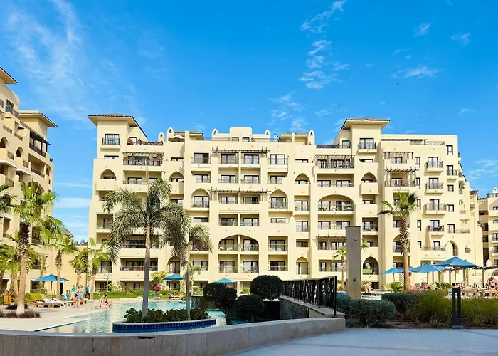 Aldau Heights Prestige Spacious Hotel-style Poolview 1br * Gurdaka