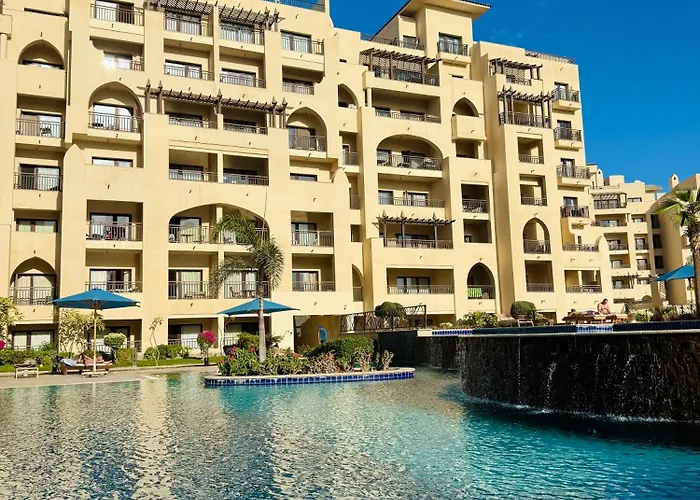 Aldau Heights Prestige Spacious Hotel-style Poolview 1br Apartmanhotel *
